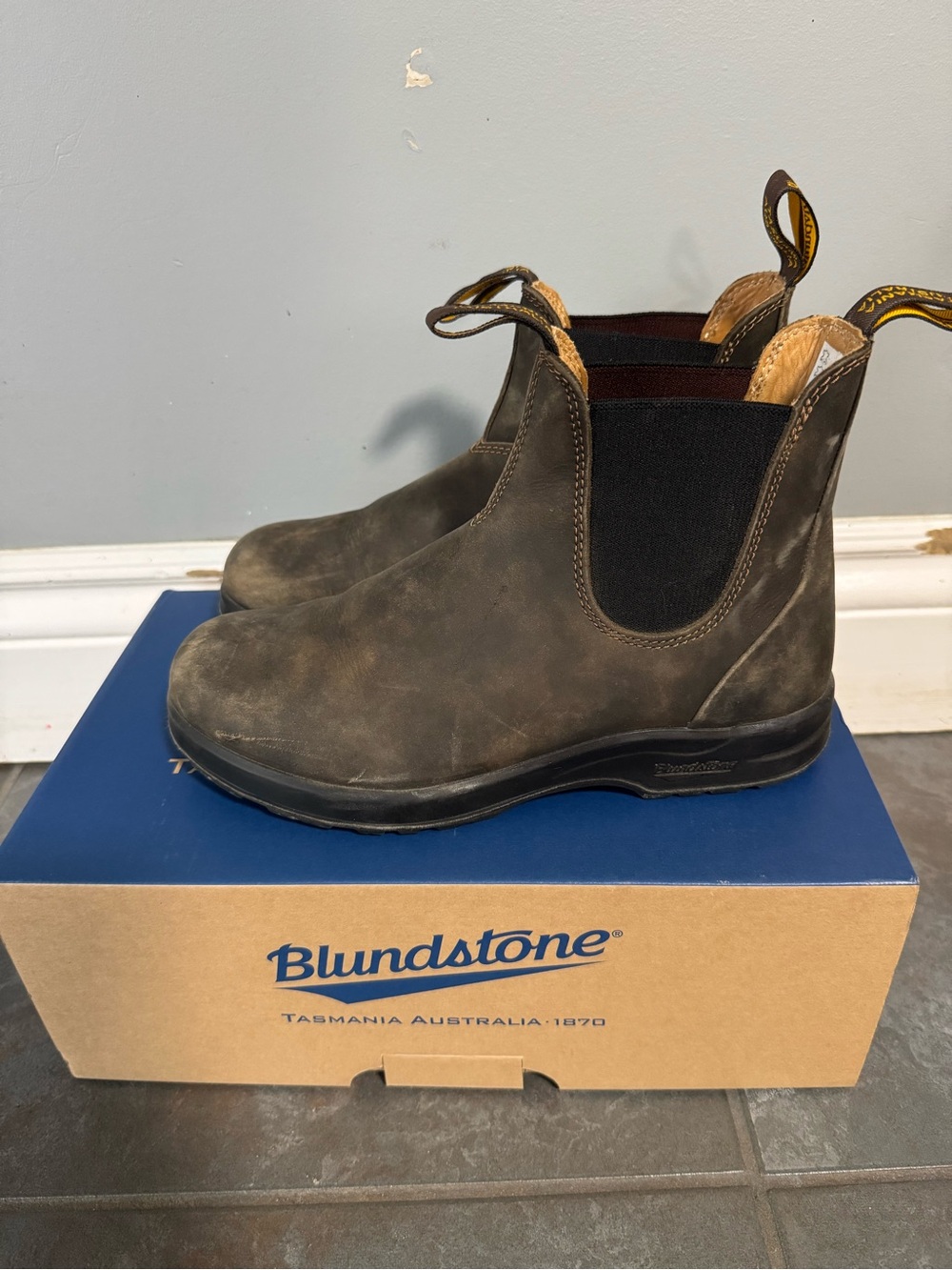 Blundstone all terrain rustic brown boots